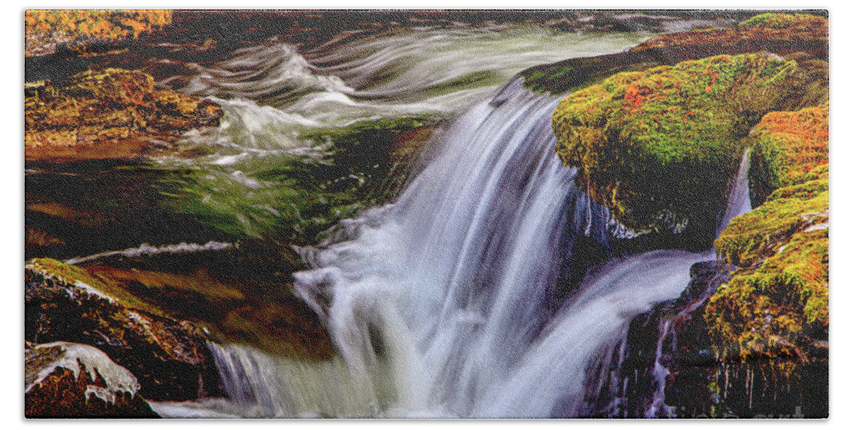 Benham Falls Beach Towel featuring the photograph Benham Falls Oregon River Flow by David Millenheft