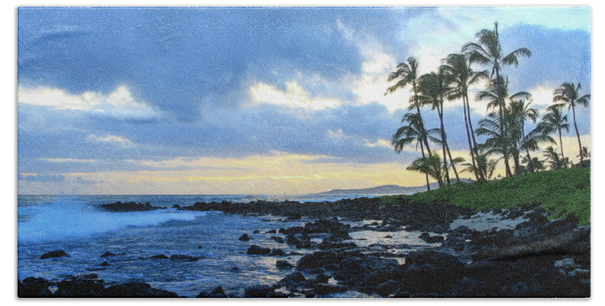 Hawaii Beach Towel featuring the photograph Blue Sunset by Robert Carter