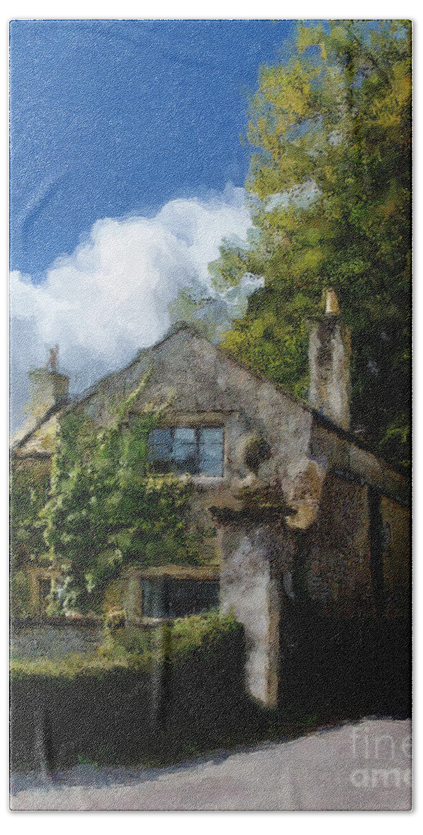 Bourton-on-the-water Beach Towel featuring the photograph Bourton House No. 2 by Brian Watt