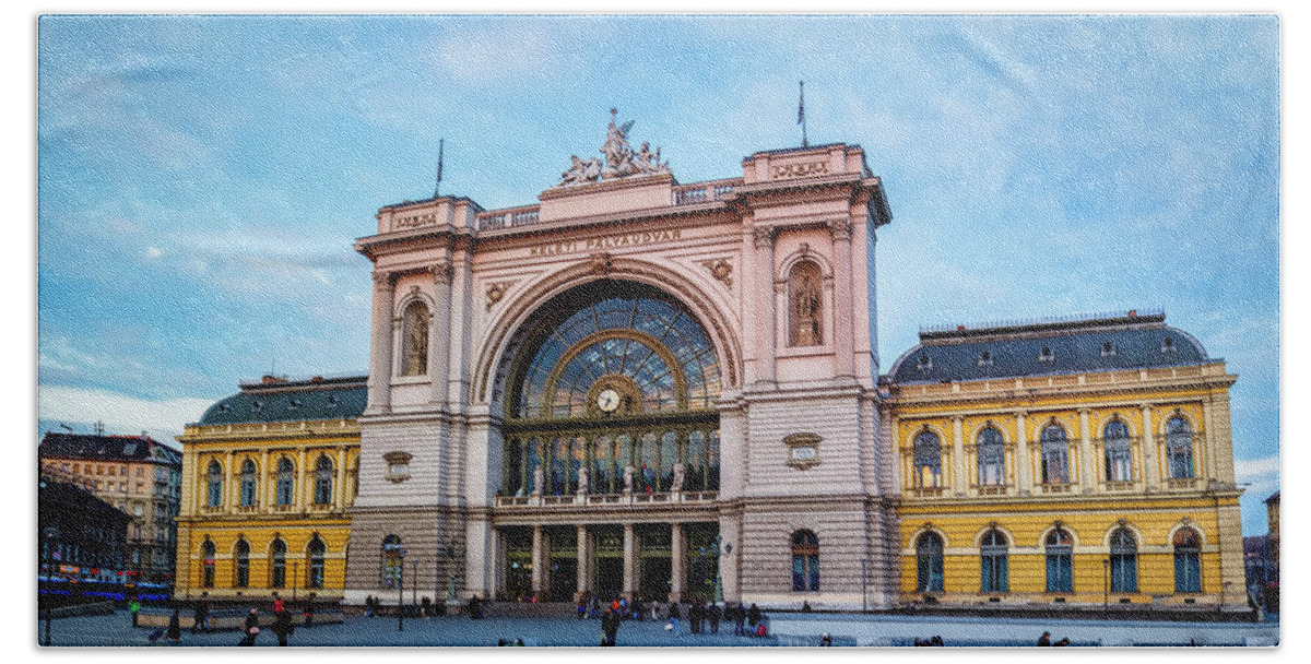 Resolution Beach Towel featuring the photograph Budapest Keleti Train Station, Hungary by Rick Deacon
