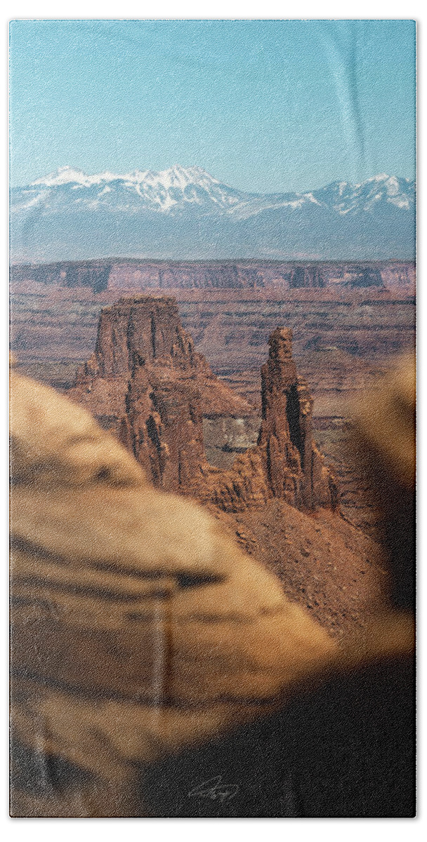  Beach Towel featuring the photograph Canyonpeering Color by William Boggs