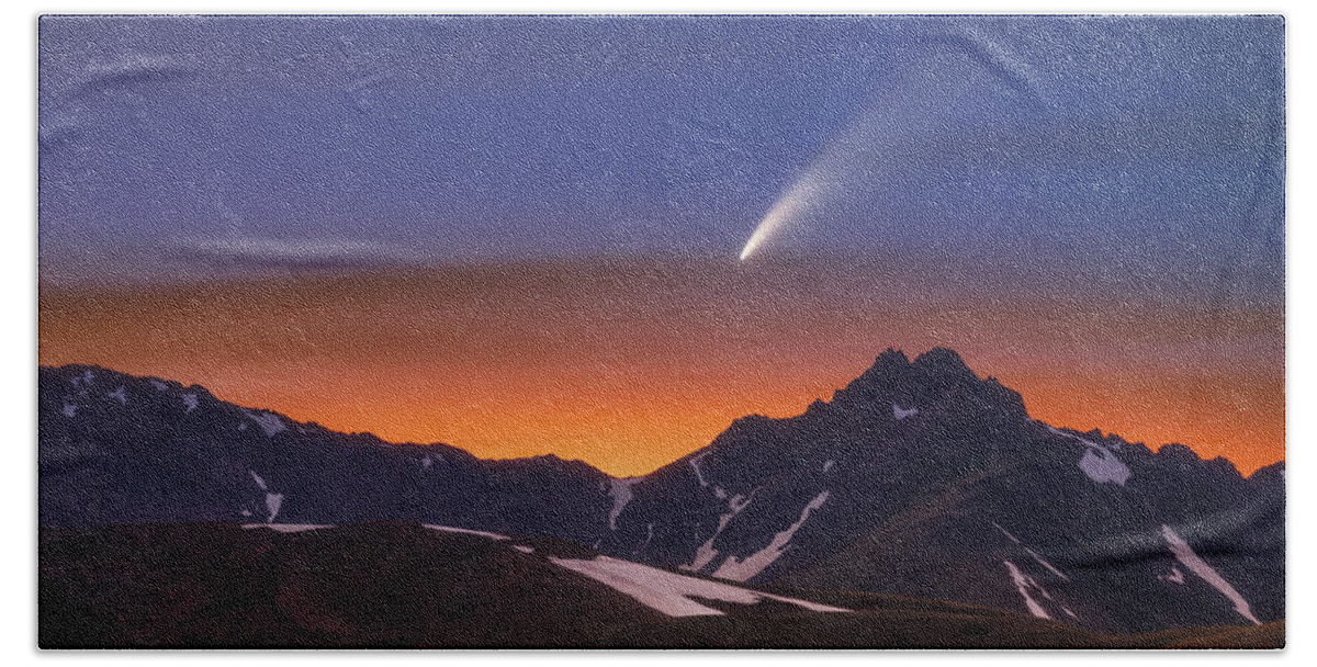 Comet Neowise Beach Towel featuring the photograph Comet Neowise Over The Citadel by Darren White
