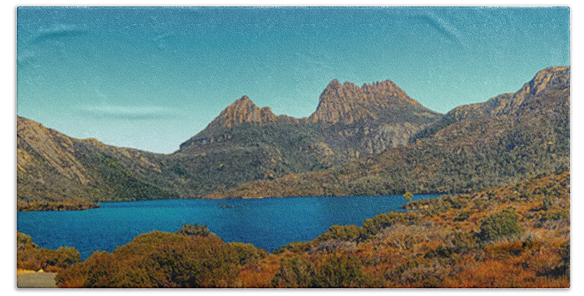 Cradle Mountain Beach Towel featuring the photograph Cradle Mountain by Frank Lee