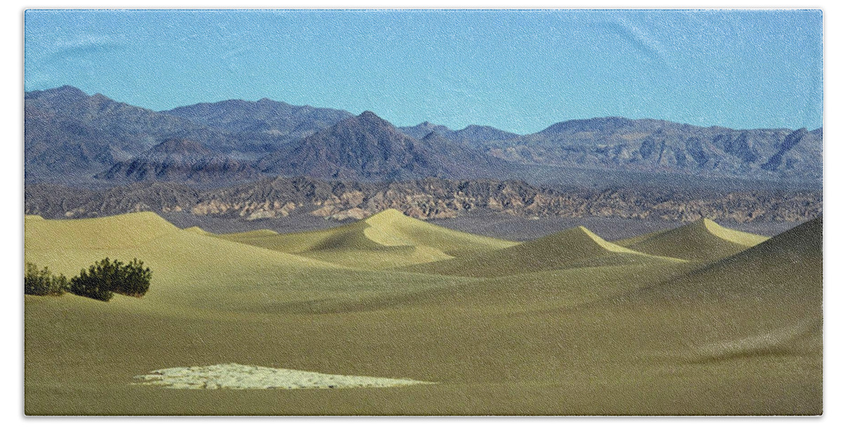 North America Beach Towel featuring the photograph Death Valley by Juergen Weiss