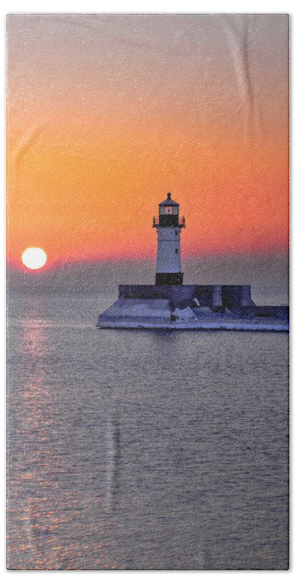  Lake Superior Beach Towel featuring the photograph Duluth Harbor North Breakwater Lighthouse by Susan Rydberg