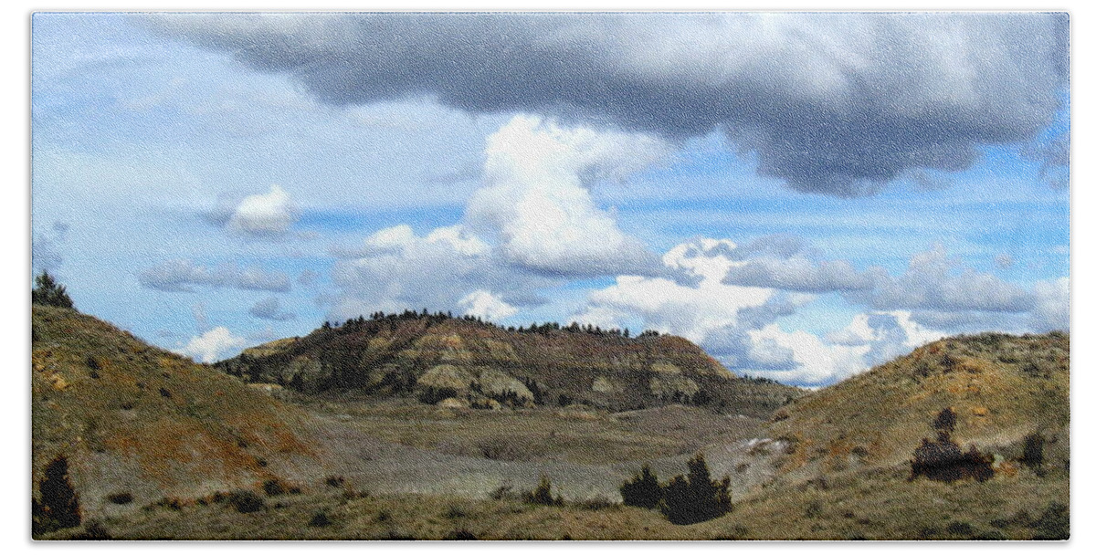 Badlands Beach Towel featuring the photograph Eastern Montana Badlands by Katie Keenan