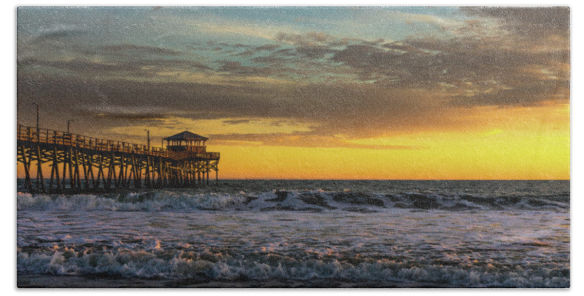 Sunset Beach Towel featuring the photograph Fading Light by Jody Merritt