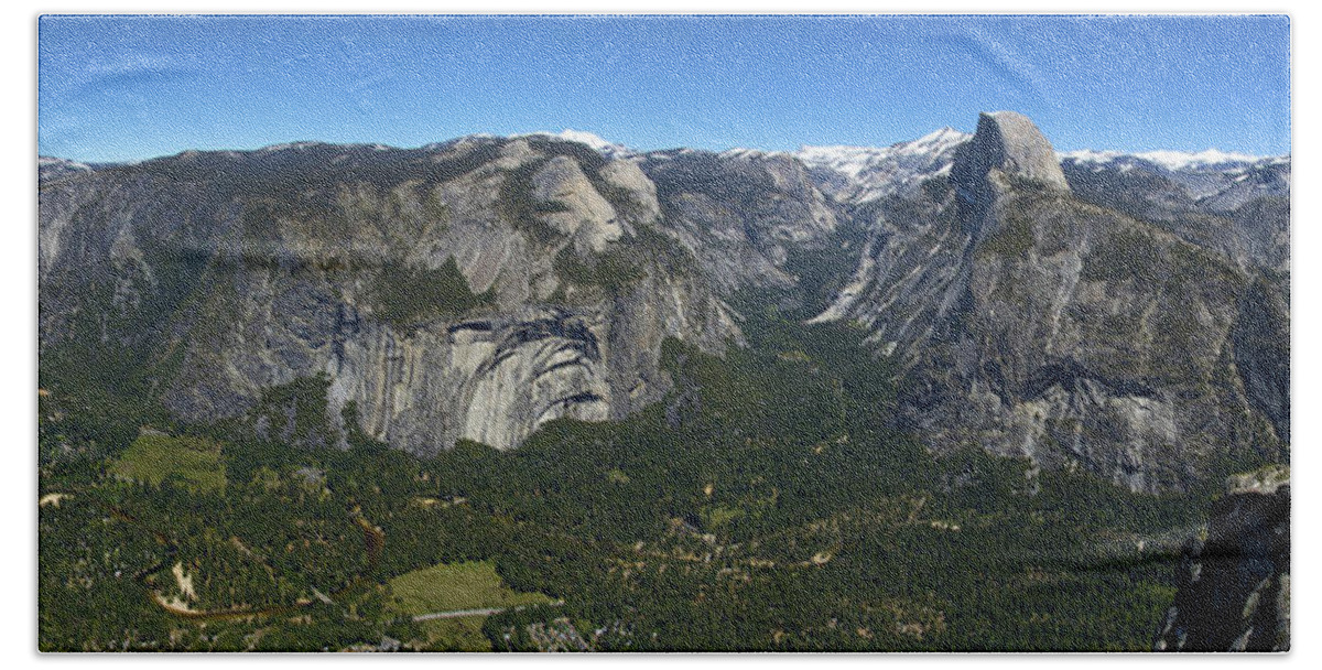 Yosemite Beach Towel featuring the photograph Glacier Point Panorama by Sean Hannon
