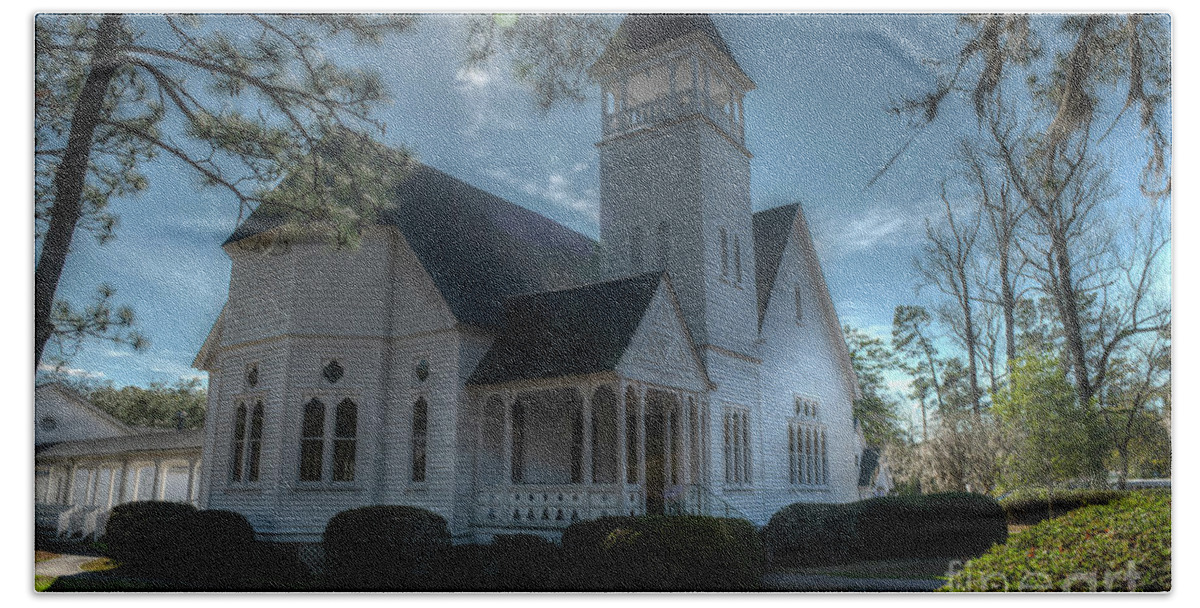 Summerville Presbyterian Church Beach Towel featuring the photograph God's House - Summerville Presbyterian Church by Dale Powell