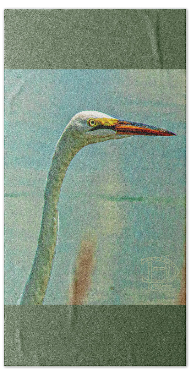 Great Heeron Portrait Beach Towel featuring the photograph Great Hereon Portrait by Daniel Hebard