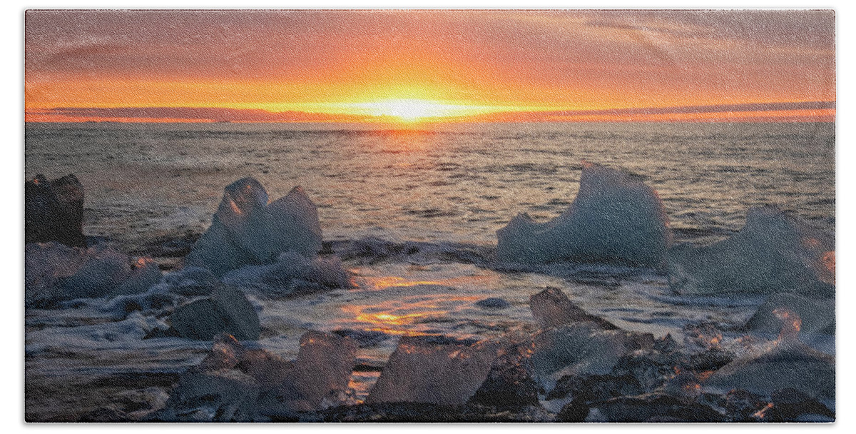 Iceland Beach Towel featuring the photograph Icebergs on Diamond Beach by Catherine Reading