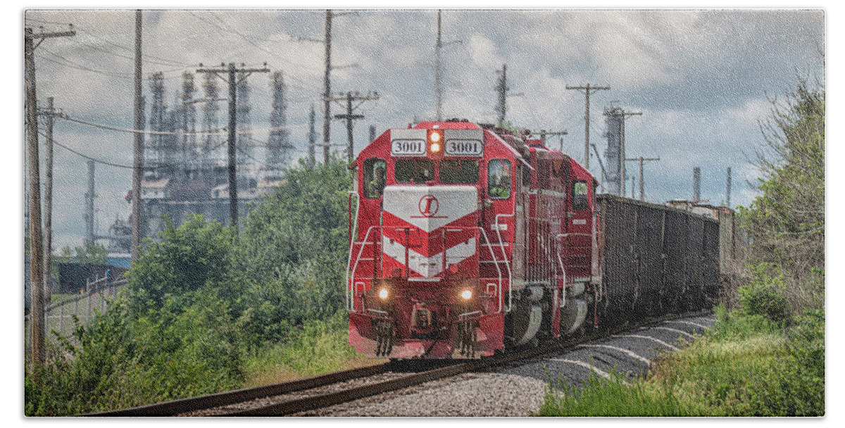 Railroad Beach Towel featuring the photograph Indiana Railroad PAUT104 rolls past the Marathon Refinery at Robinson IL by Jim Pearson