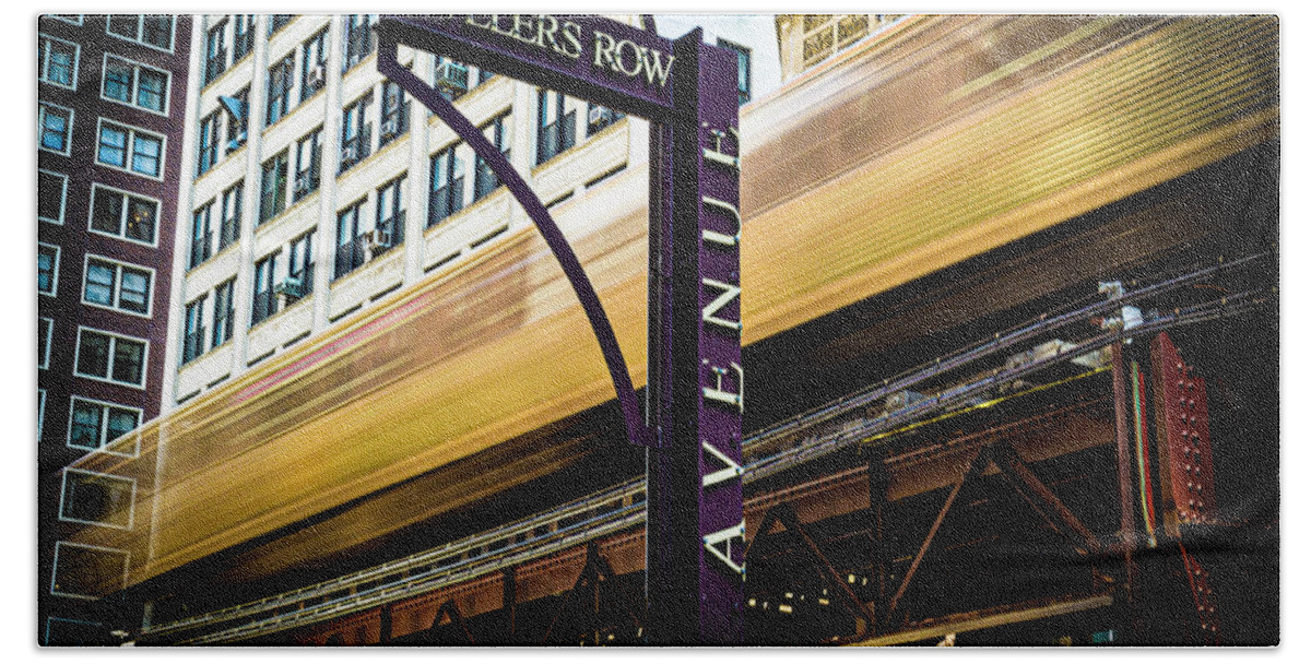 L Train Jewelers Row Chicago Subway Loop Beach Towel featuring the photograph L Train Passing Through Jewelers Row - Chicago by David Morehead