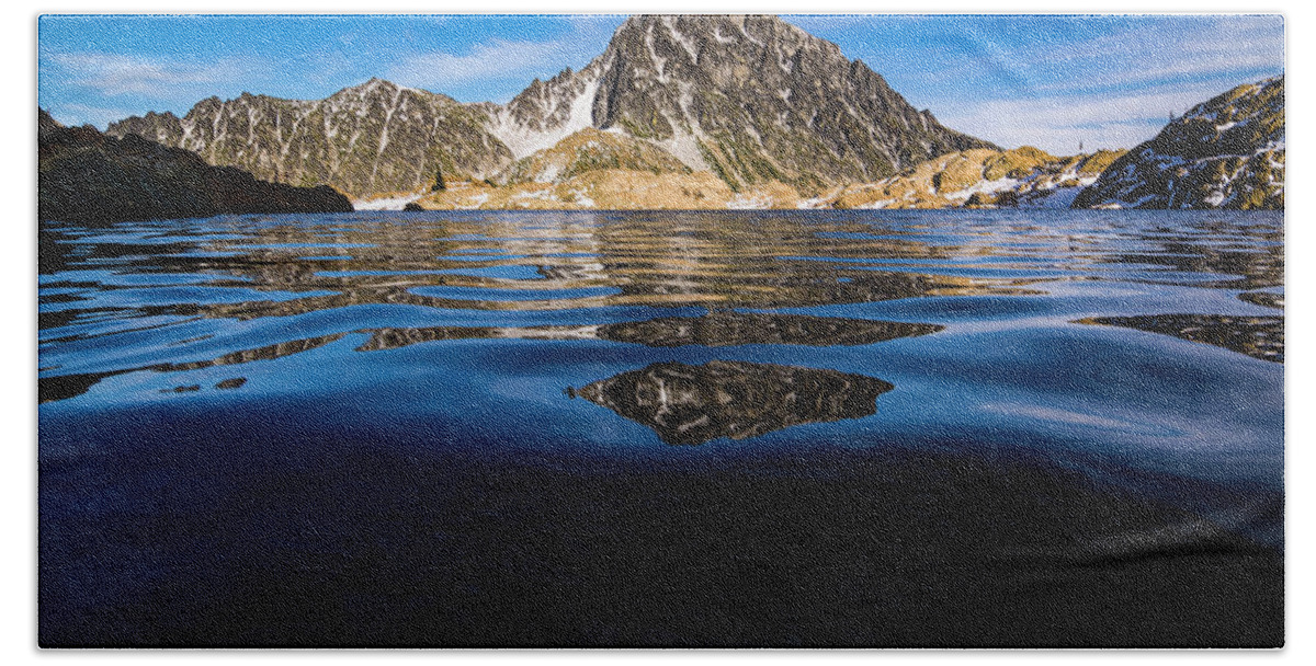 Scenic Beach Towel featuring the photograph Lake Ingalls 3 by Pelo Blanco Photo