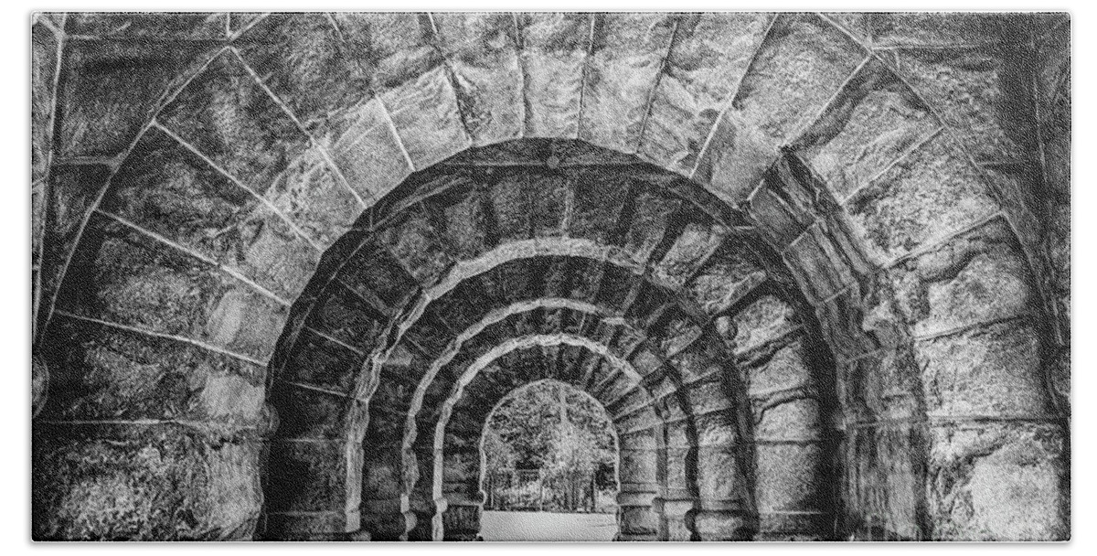 Black And White Beach Towel featuring the photograph Many Arches by Charles McCleanon