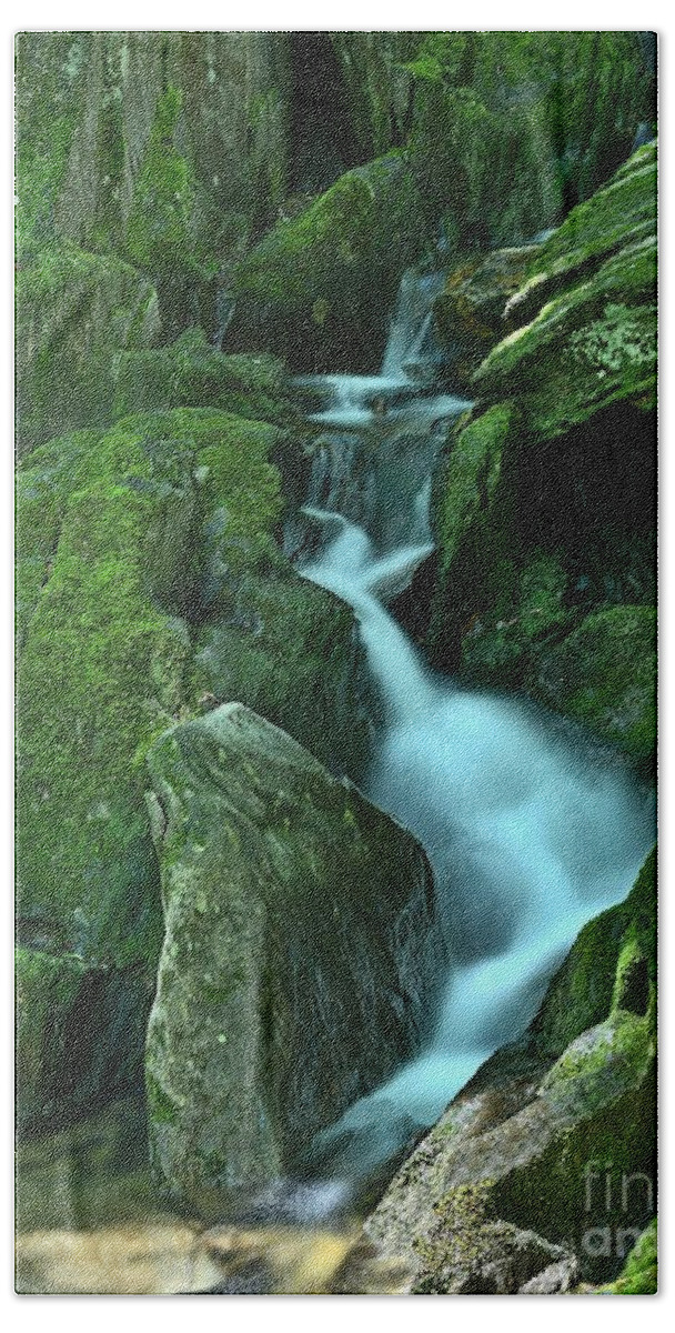 Waterfalls Beach Towel featuring the photograph New Hampshire Waterfalls by Steve Brown