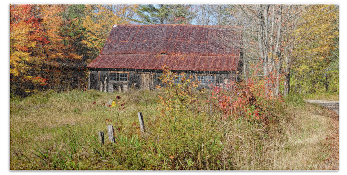 Autumn Beach Towel featuring the photograph Old Barn - Campton New Hampshire by Erin Paul Donovan