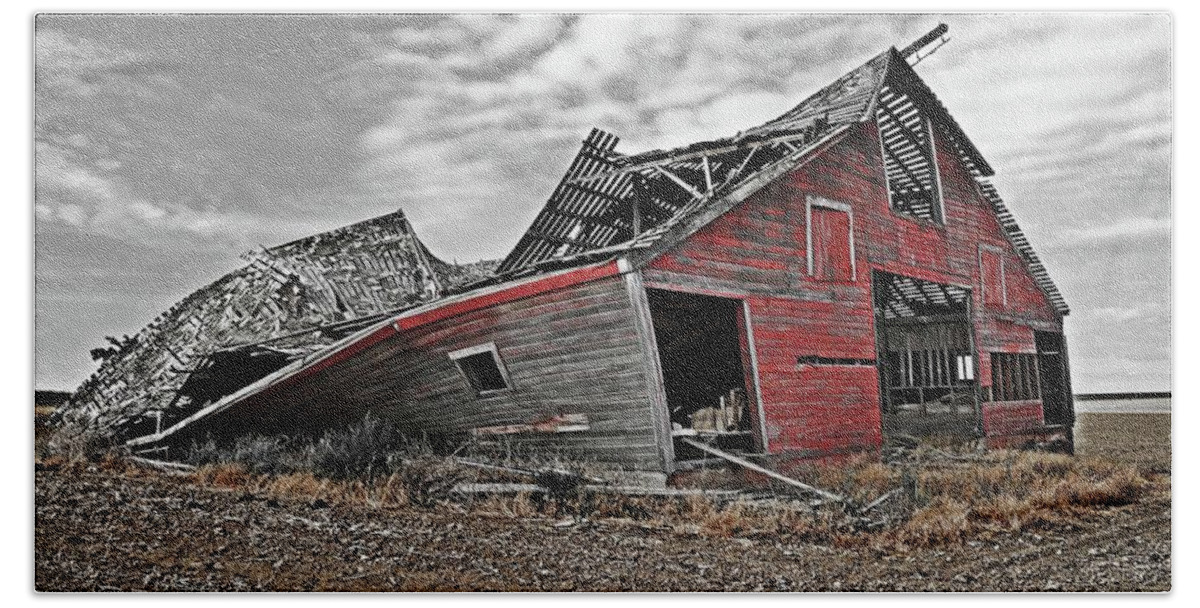 Old Dilapidated Abandoned Barn Beach Towel featuring the digital art Old Dilapidated Abandoned Barn by Fred Loring