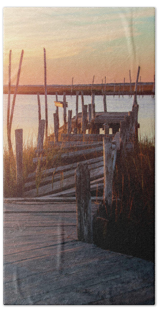 Bay Beach Sheet featuring the photograph Old Dock On The Bay by Kristia Adams