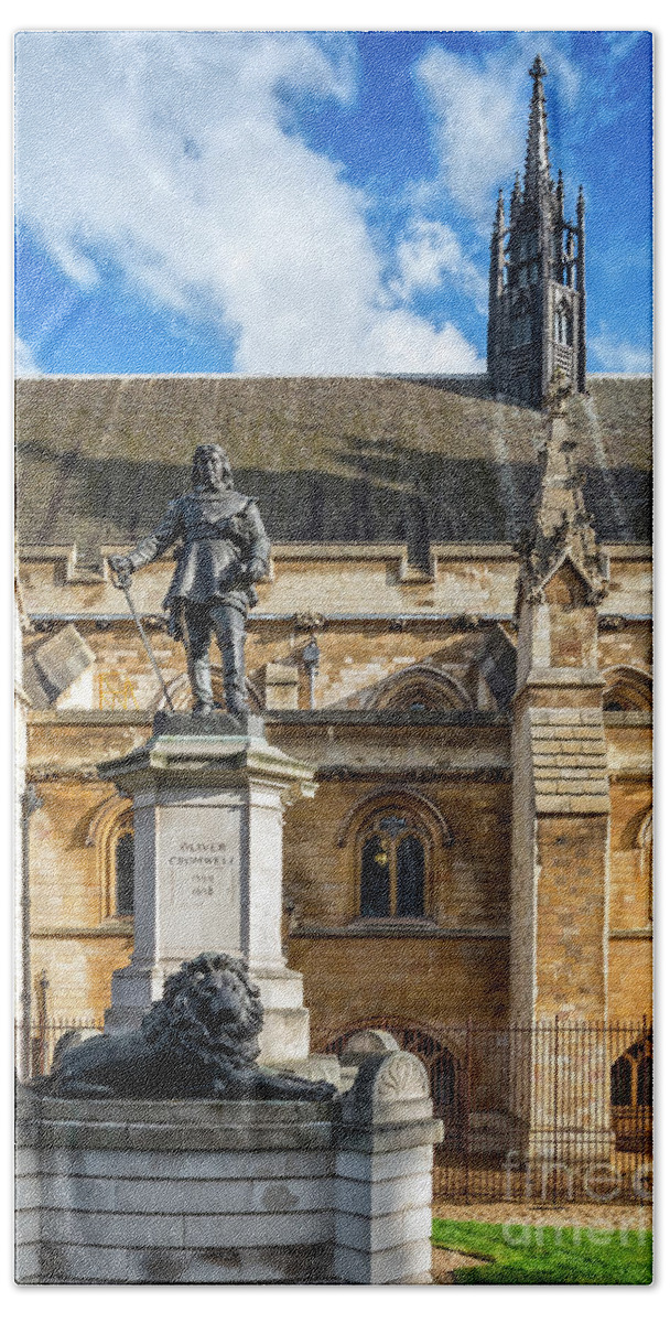 Oliver Cromwell Beach Towel featuring the photograph Oliver Cromwell Statue London by Adrian Evans