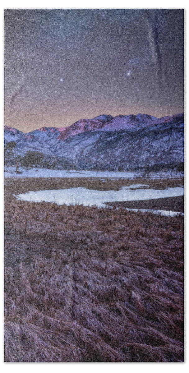 Rocky Mountains Beach Towel featuring the photograph Orion over Moraine Park by Darren White