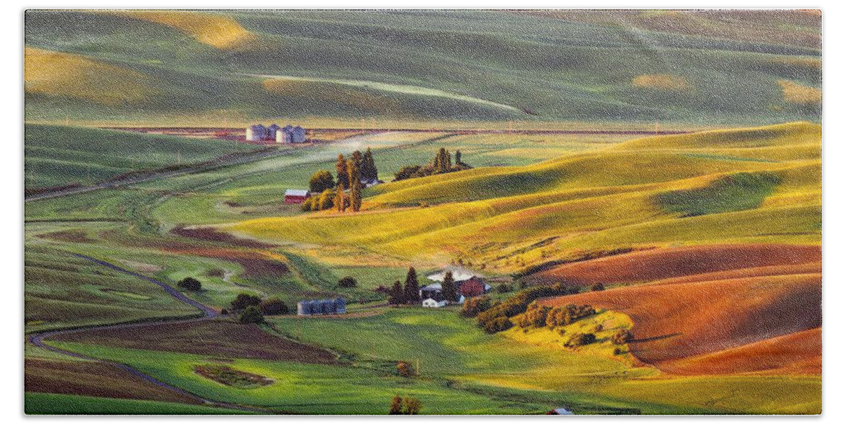 Palouse Farming As Seen From Steptoe Butte Beach Towel featuring the photograph Palouse farming as seen from Steptoe Butte by Lynn Hopwood