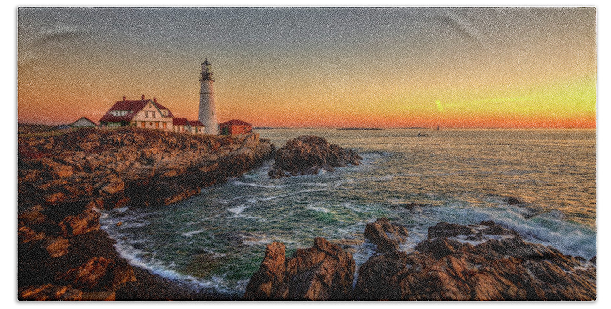 Lighthouse Beach Towel featuring the photograph Portland Lighthouse 34a5211 by Greg Hartford