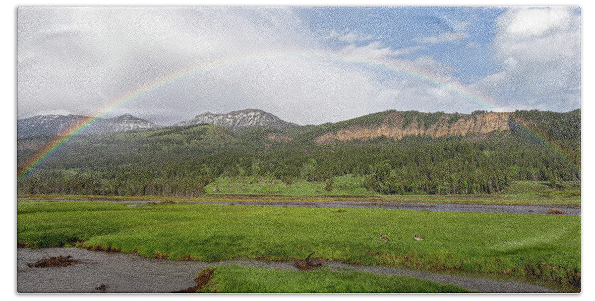 Rainbow Beach Towel featuring the photograph Rainbow Over the Eastern Lamar by Max Waugh