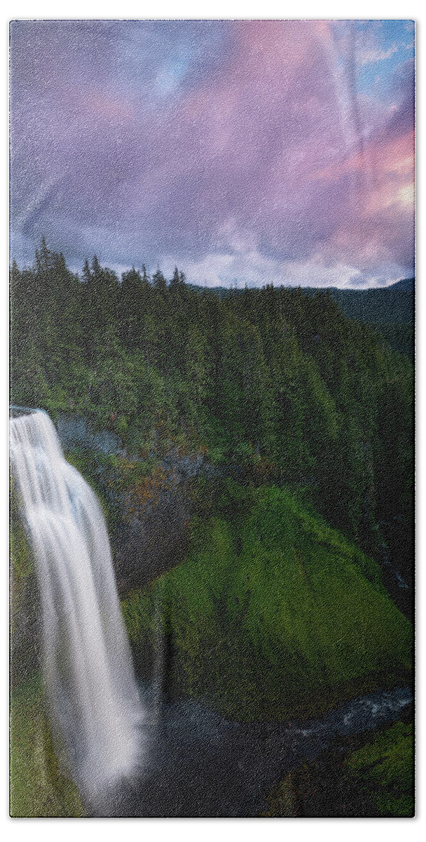 Waterfall Oregon Saltcreekfalls Beach Towel featuring the photograph Salt Creek Falls, OR by Andrew Kumler