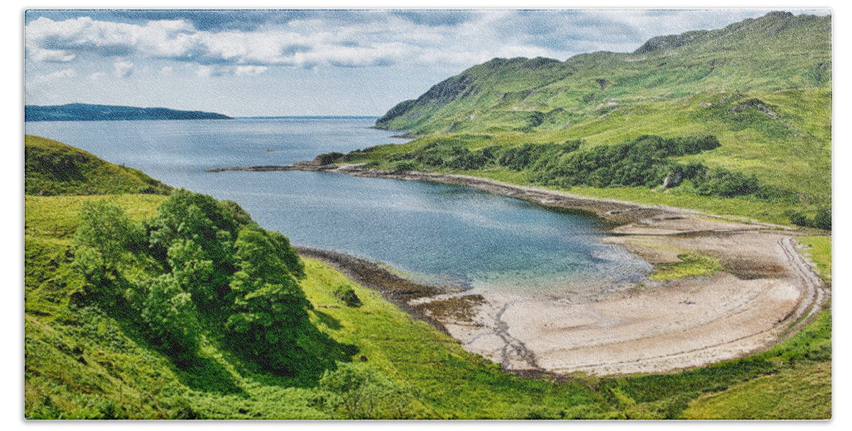 Scotland Beach Towel featuring the photograph Scottish Highlands Bay by Stuart Litoff