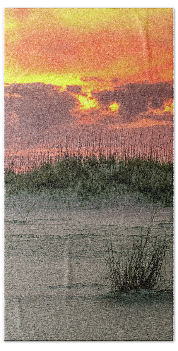Sea Oats Beach Towel featuring the photograph Sea Oat Sunset by Kevin Senter