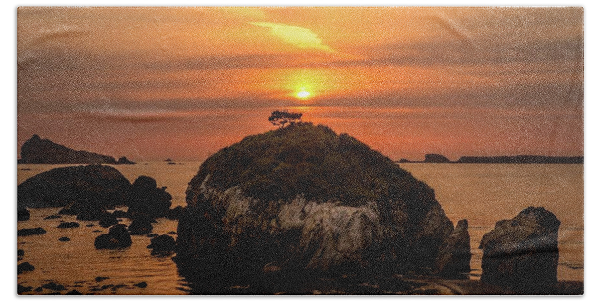 California Beach Sheet featuring the photograph Sea Stack Sunset by Harold Rau