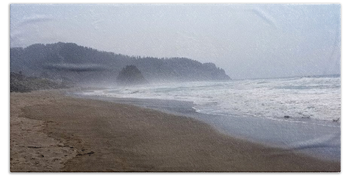 Oregon Coast Beach Towel featuring the photograph Slight Mist by Deahn Benware