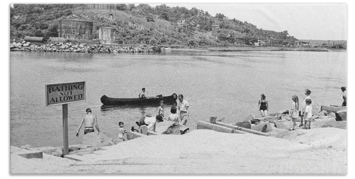 Swimming Beach Towel featuring the photograph Spuyten Duyvil, 1935 by Cole Thompson