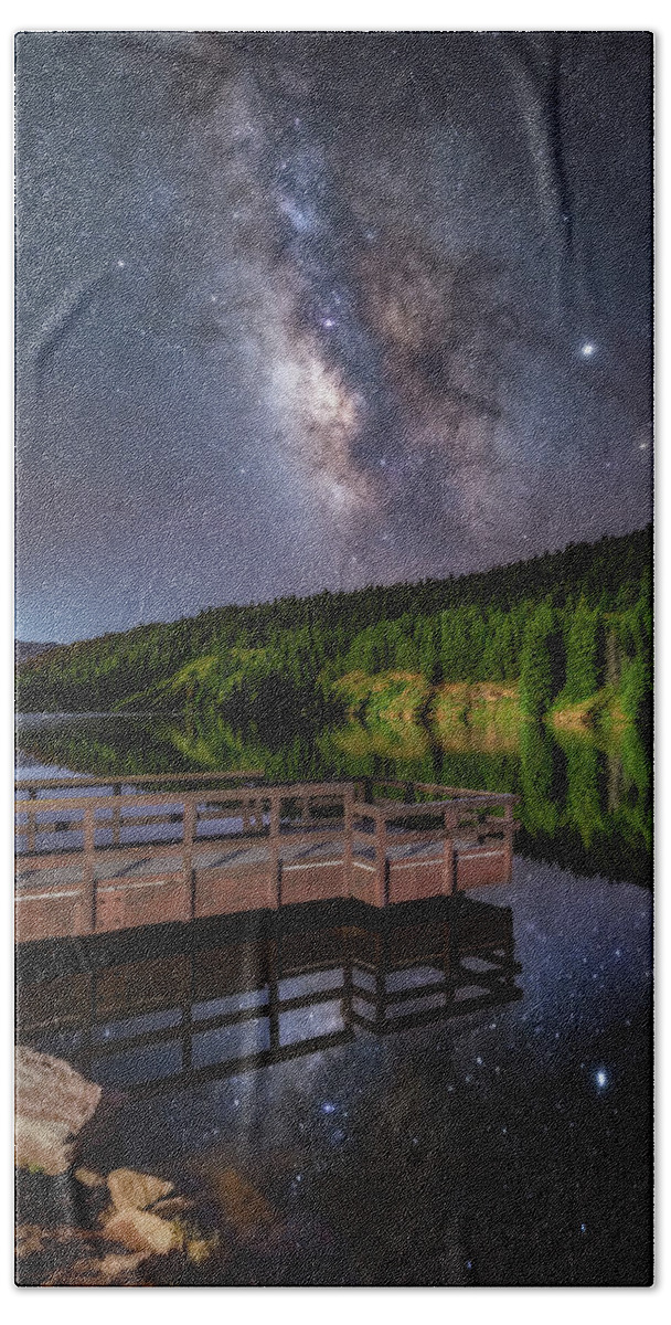 Milky Way Beach Towel featuring the photograph Stargazing Dock by Darren White