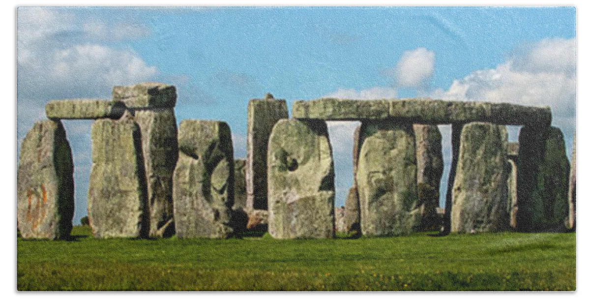Stone Beach Towel featuring the painting Stonehenge by Jim Hatch