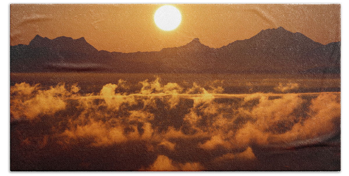 Sunrise Beach Towel featuring the photograph Sunrise over Fog 1 by Gary Skiff