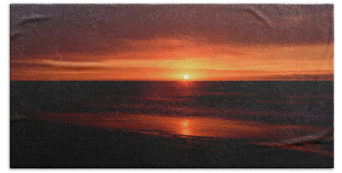 North Carolina Beach Towel featuring the photograph Sunrise Silhouette by Joni Eskridge