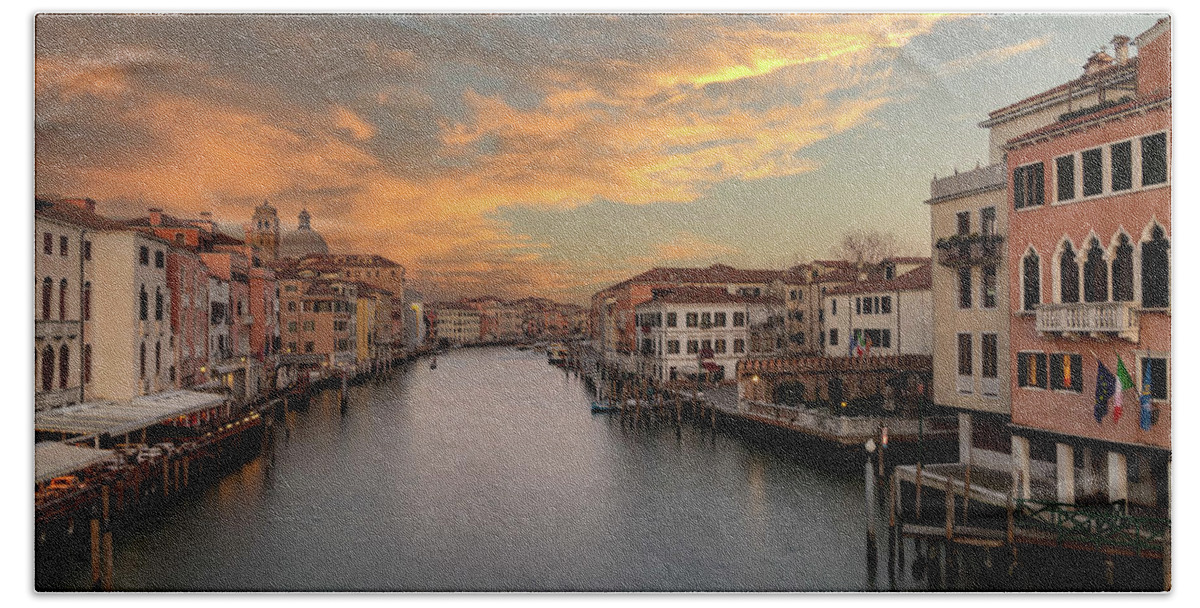 Venice Beach Towel featuring the photograph Sunset in Venice by Pietro Ebner