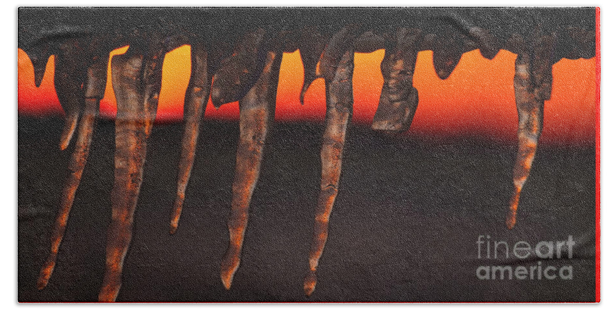 Icicles Beach Towel featuring the photograph Teeth of the Dragon by fototaker Tony