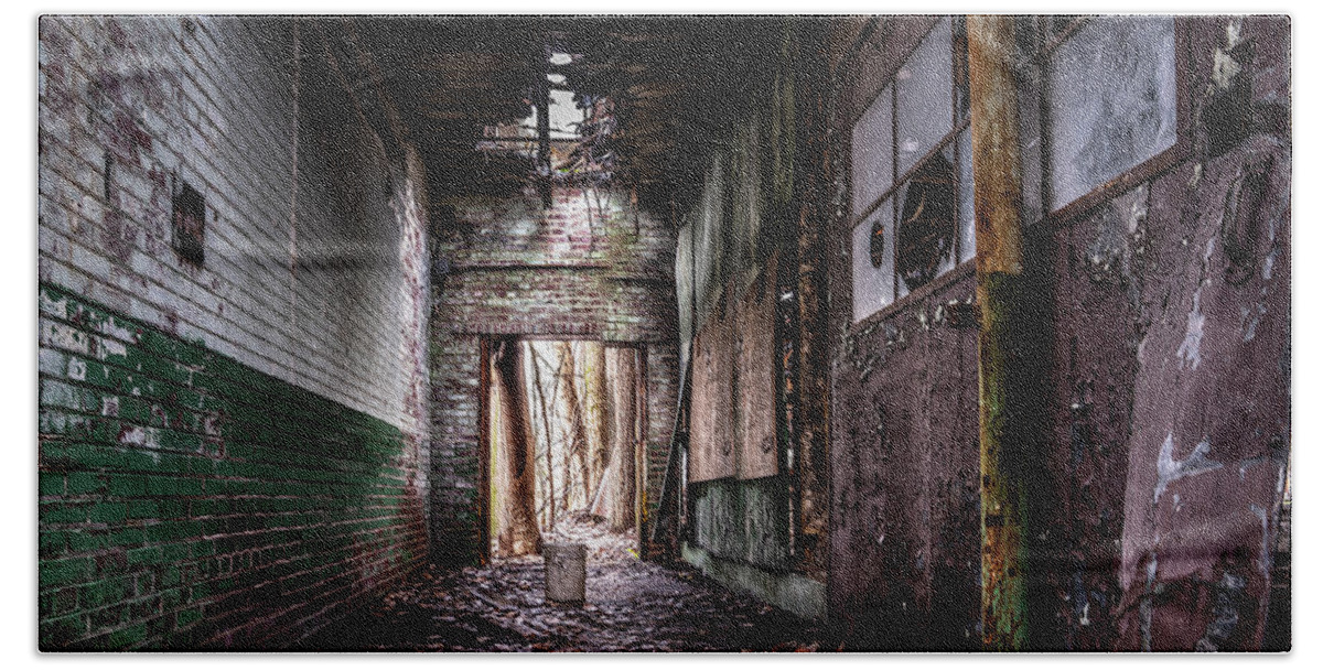 Abandoned Beach Towel featuring the photograph The Hallway by Darrell DeRosia