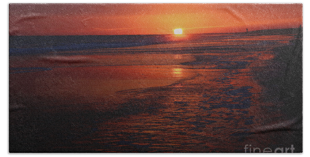 Sun Sol Beach Towel featuring the photograph The Sun's Last Blast by fototaker Tony