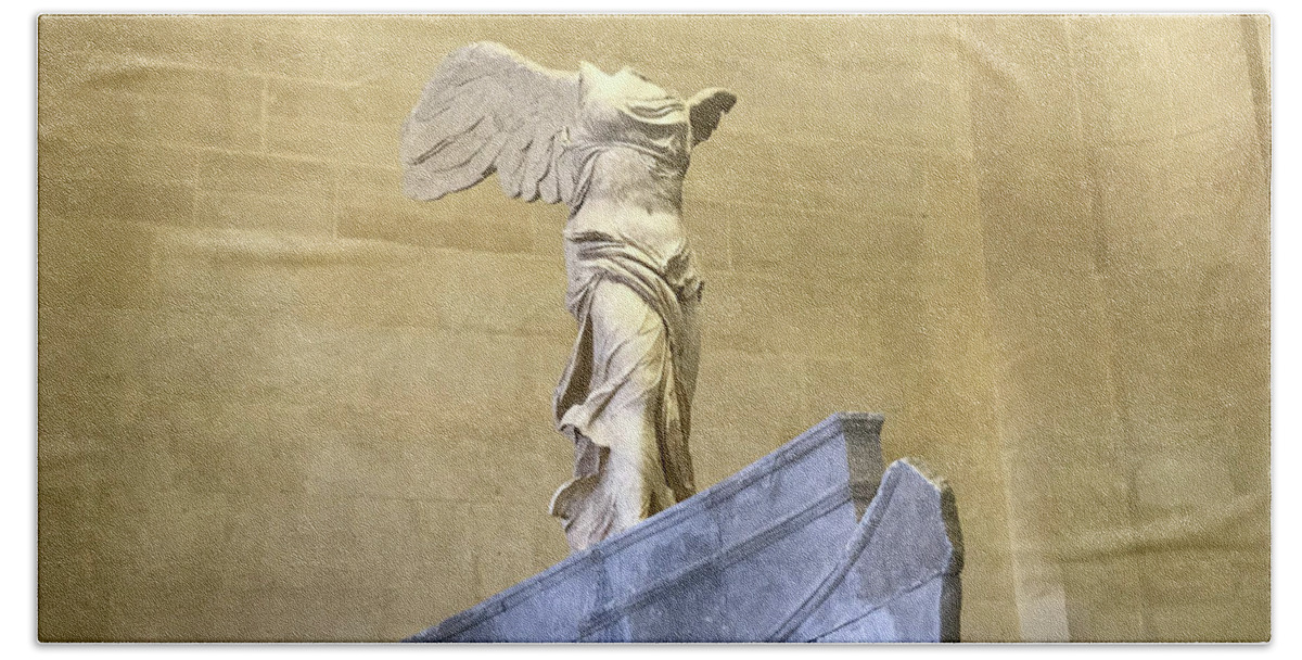 Winged Beach Towel featuring the photograph The Winged Victory of Samothrace by Lee Darnell