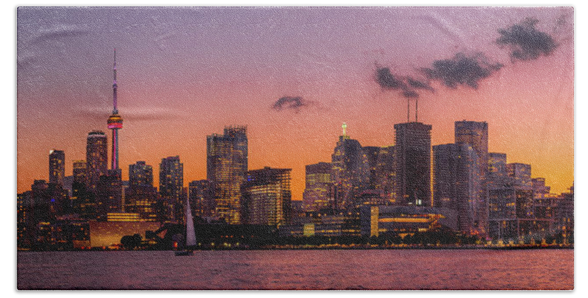 Toronto Beach Towel featuring the photograph Toronto Waterfront Sunset by Dee Potter