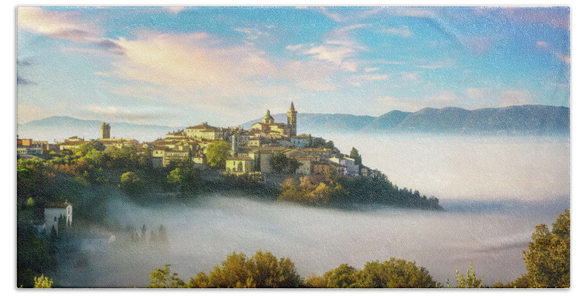 Trevi Beach Towel featuring the photograph Trevi above the Fog by Stefano Orazzini