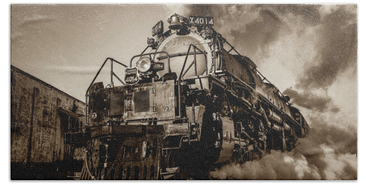 Train Beach Towel featuring the photograph Union Pacific 4014 Big Boy by David Morefield