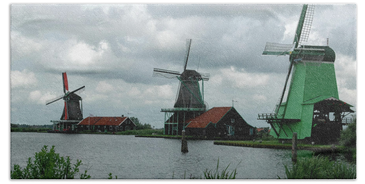 Windmill Beach Towel featuring the photograph Windmills on the Lake by Steve Templeton