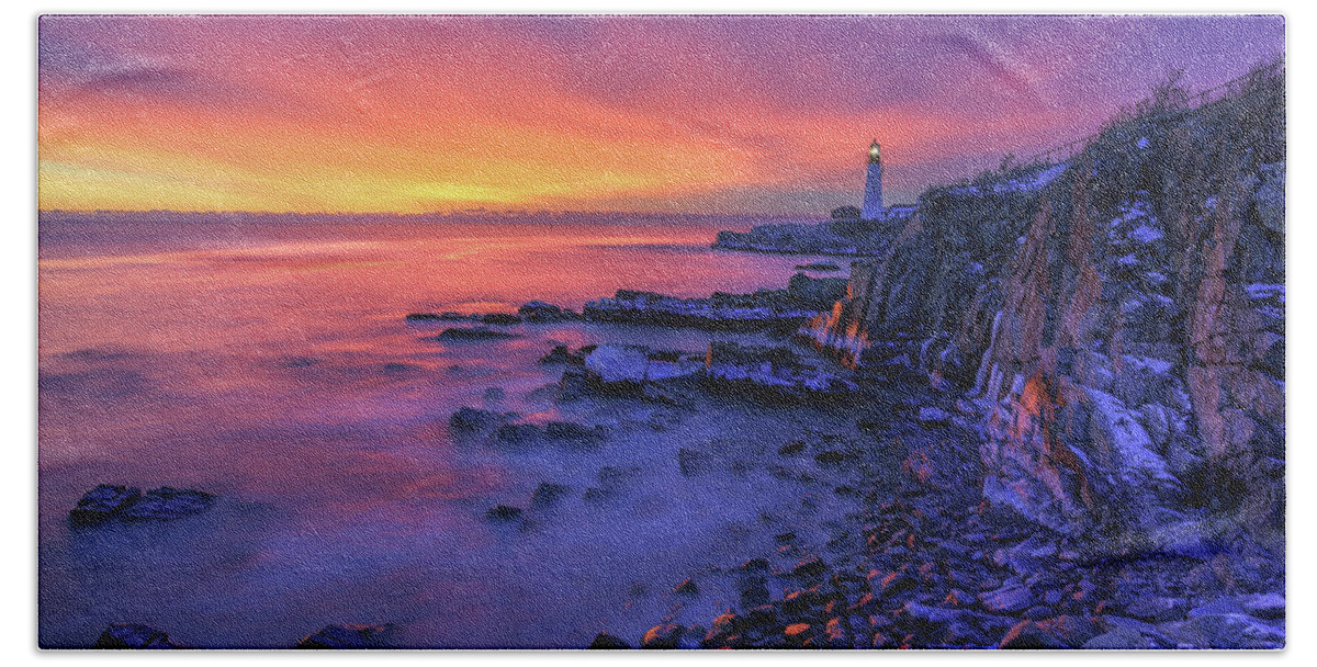 Portland Head Lighthouse Beach Towel featuring the photograph Winter Sunrise at Portland Head Light by Kristen Wilkinson