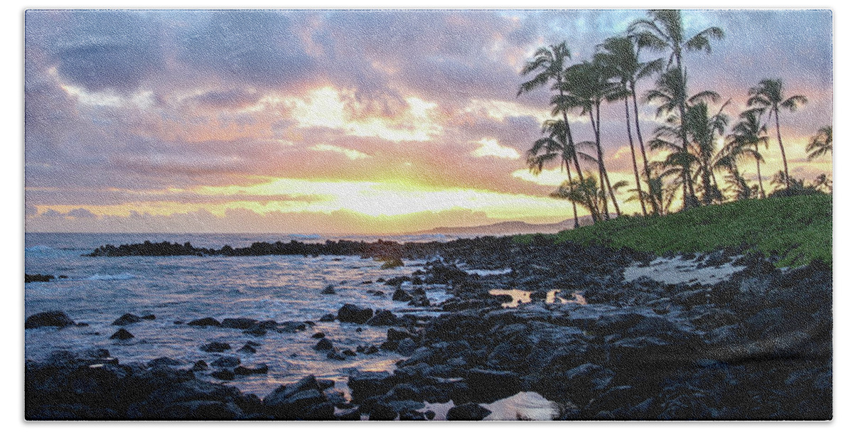 Hawaii Beach Towel featuring the photograph Yellow Sunset by Robert Carter