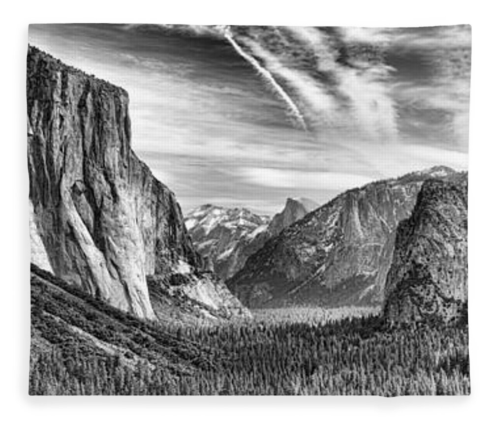 Yosemite Fleece Blanket featuring the photograph Yosemite BW #2 by Chuck Kuhn